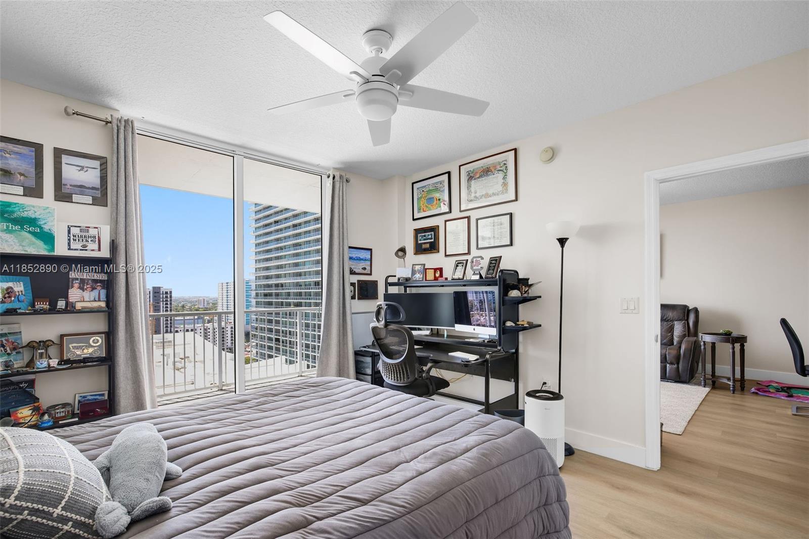 1250 S Miami Ave #1911, Miami FL 33130