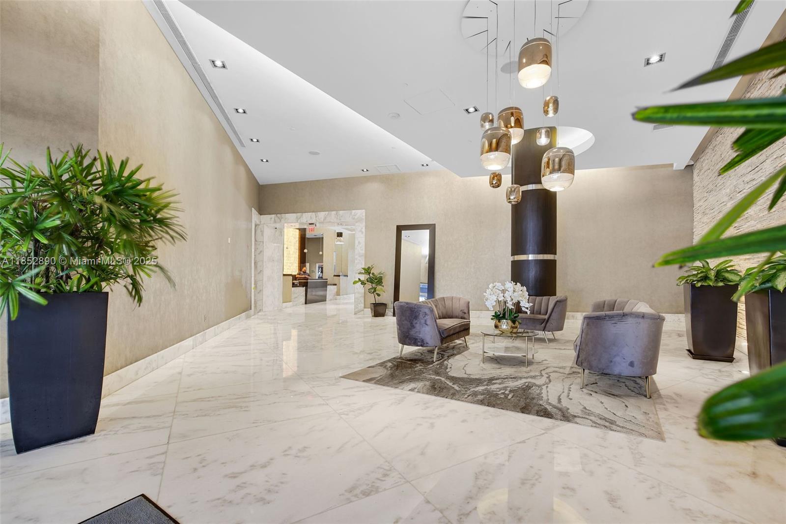 1250 S Miami Ave #1911, Miami FL 33130