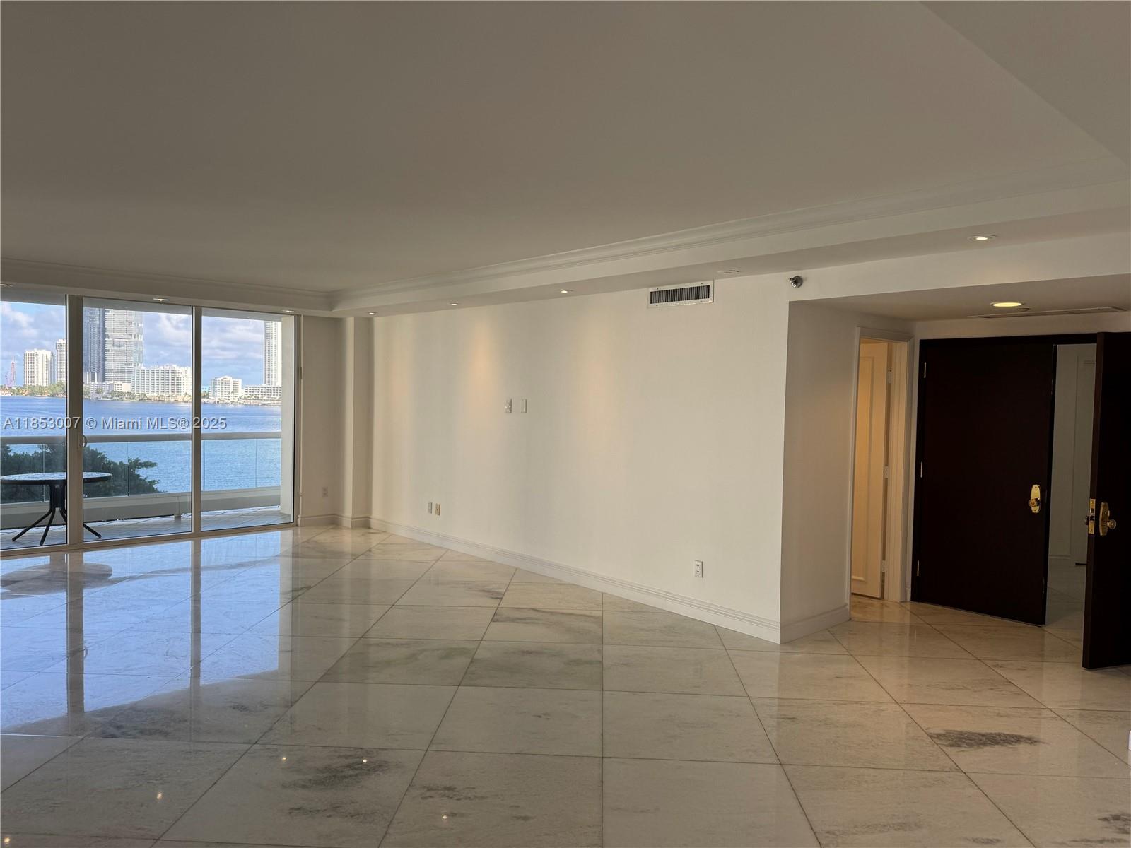 2600 Island Blvd #505, Aventura FL 33160
