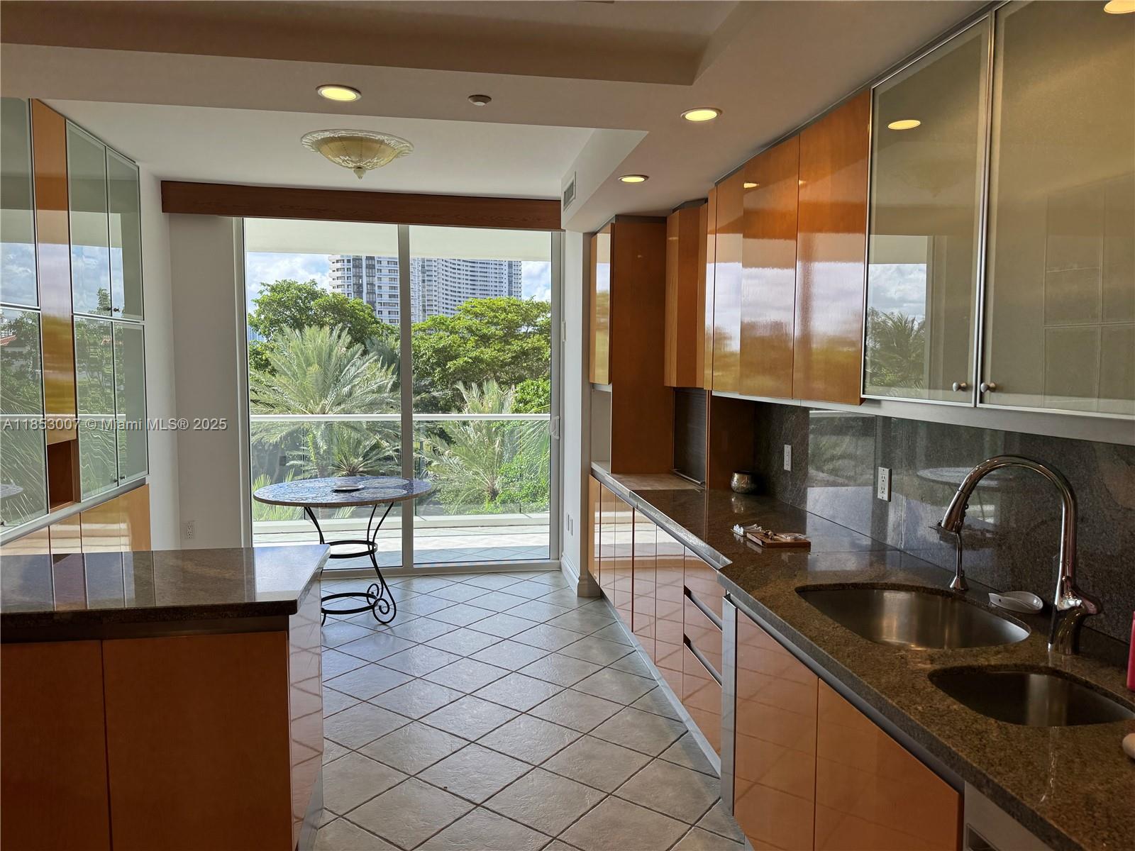 2600 Island Blvd #505, Aventura FL 33160