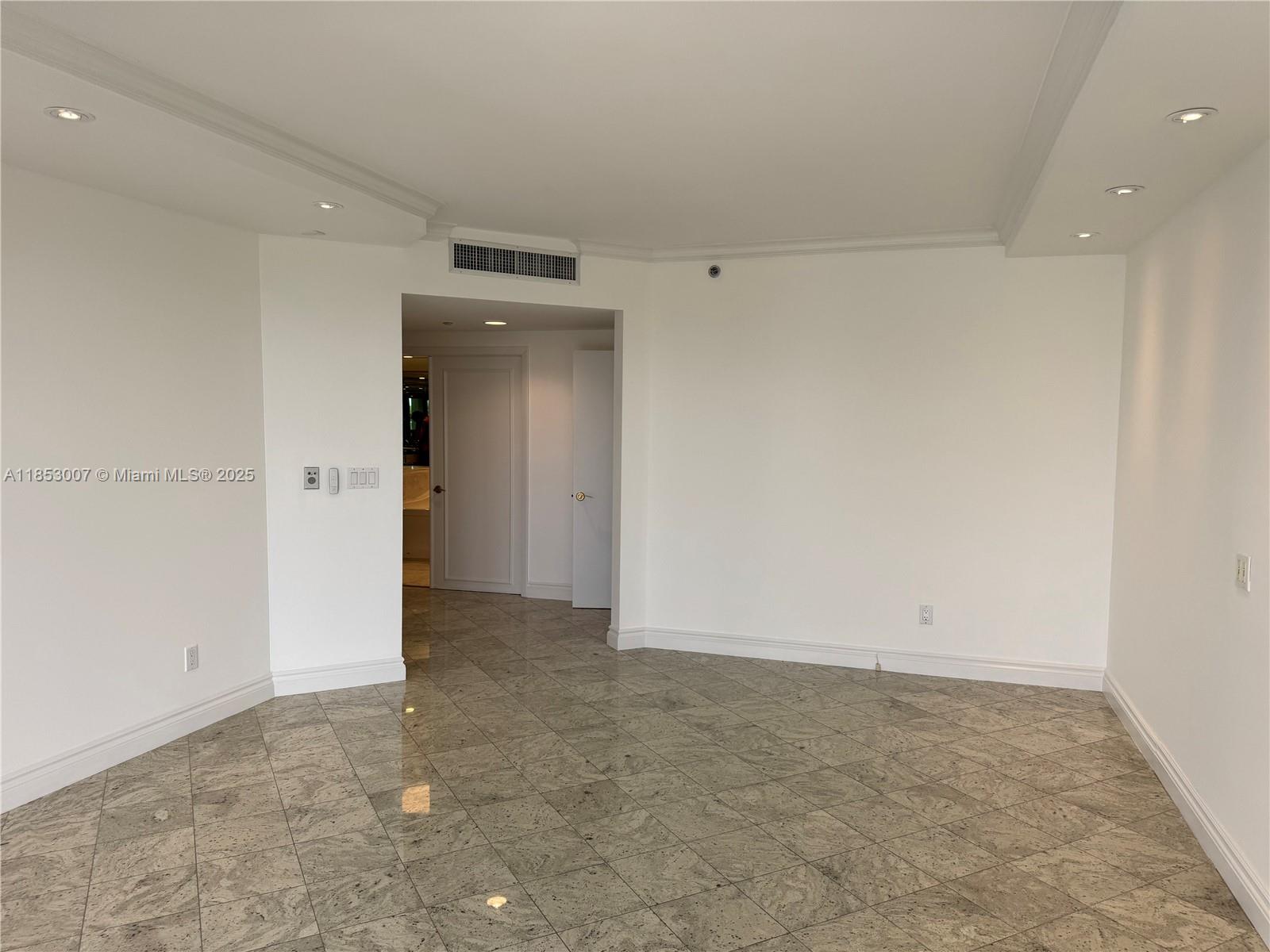 2600 Island Blvd #505, Aventura FL 33160