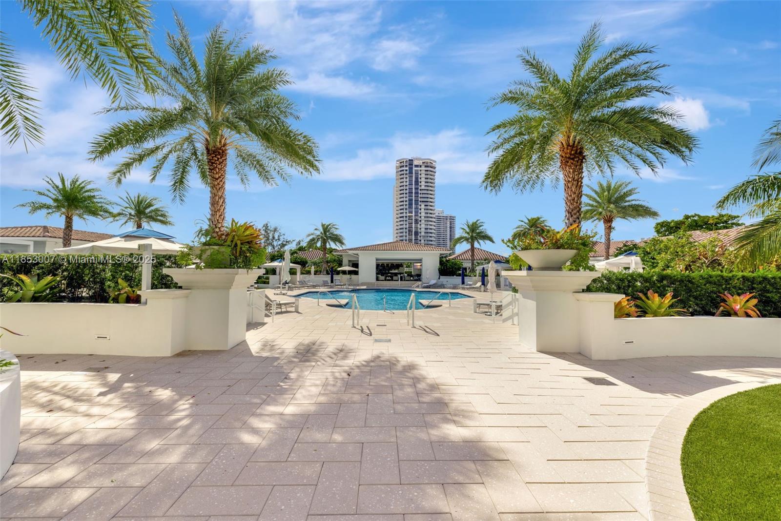 2600 Island Blvd #505, Aventura FL 33160
