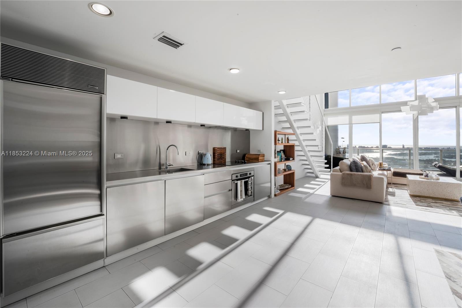 1040 Biscayne Blvd #3203, Miami FL 33132