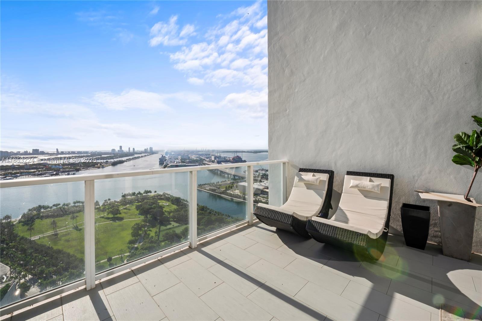 1040 Biscayne Blvd #3203, Miami FL 33132