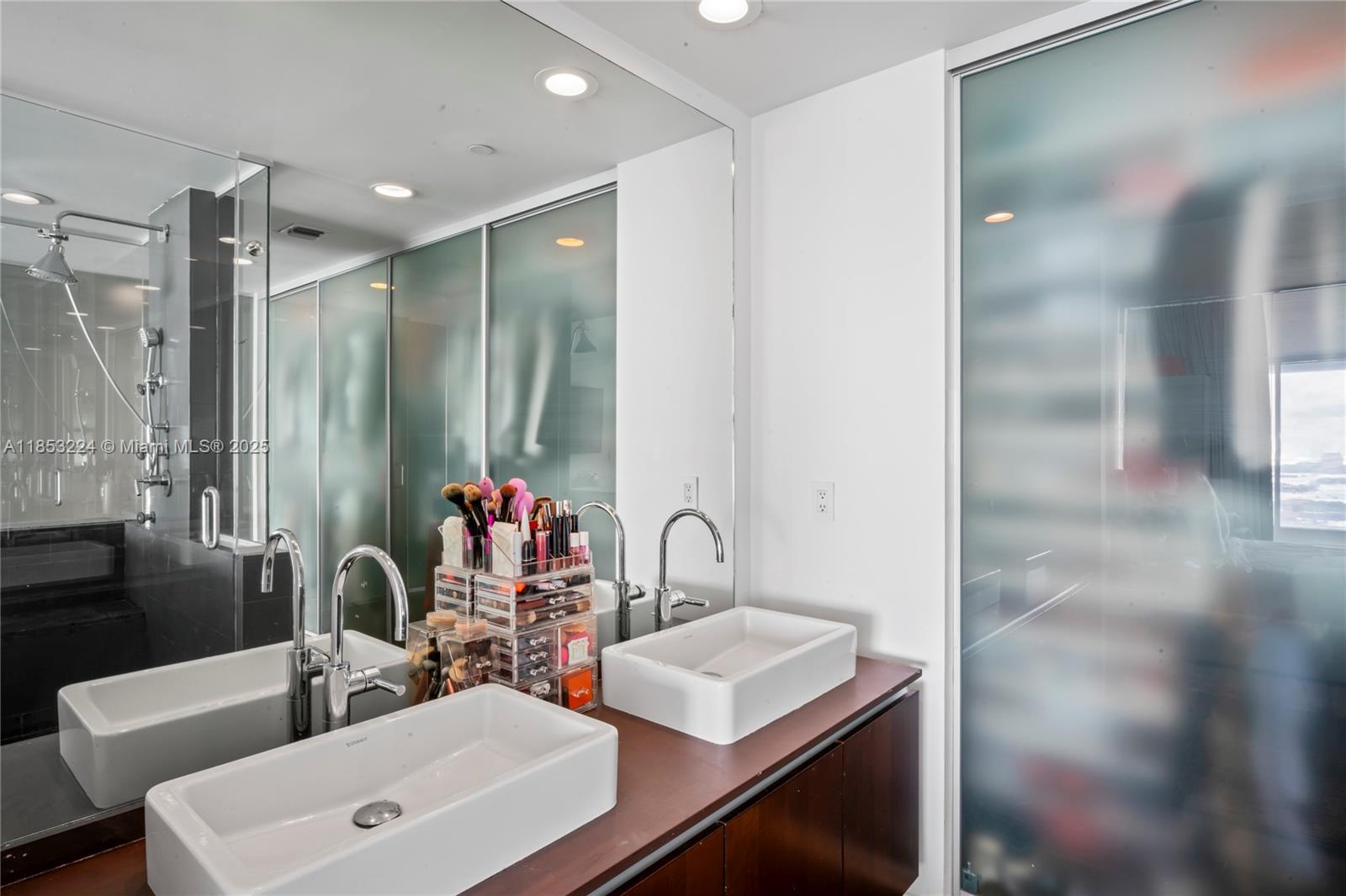1040 Biscayne Blvd #3203, Miami FL 33132