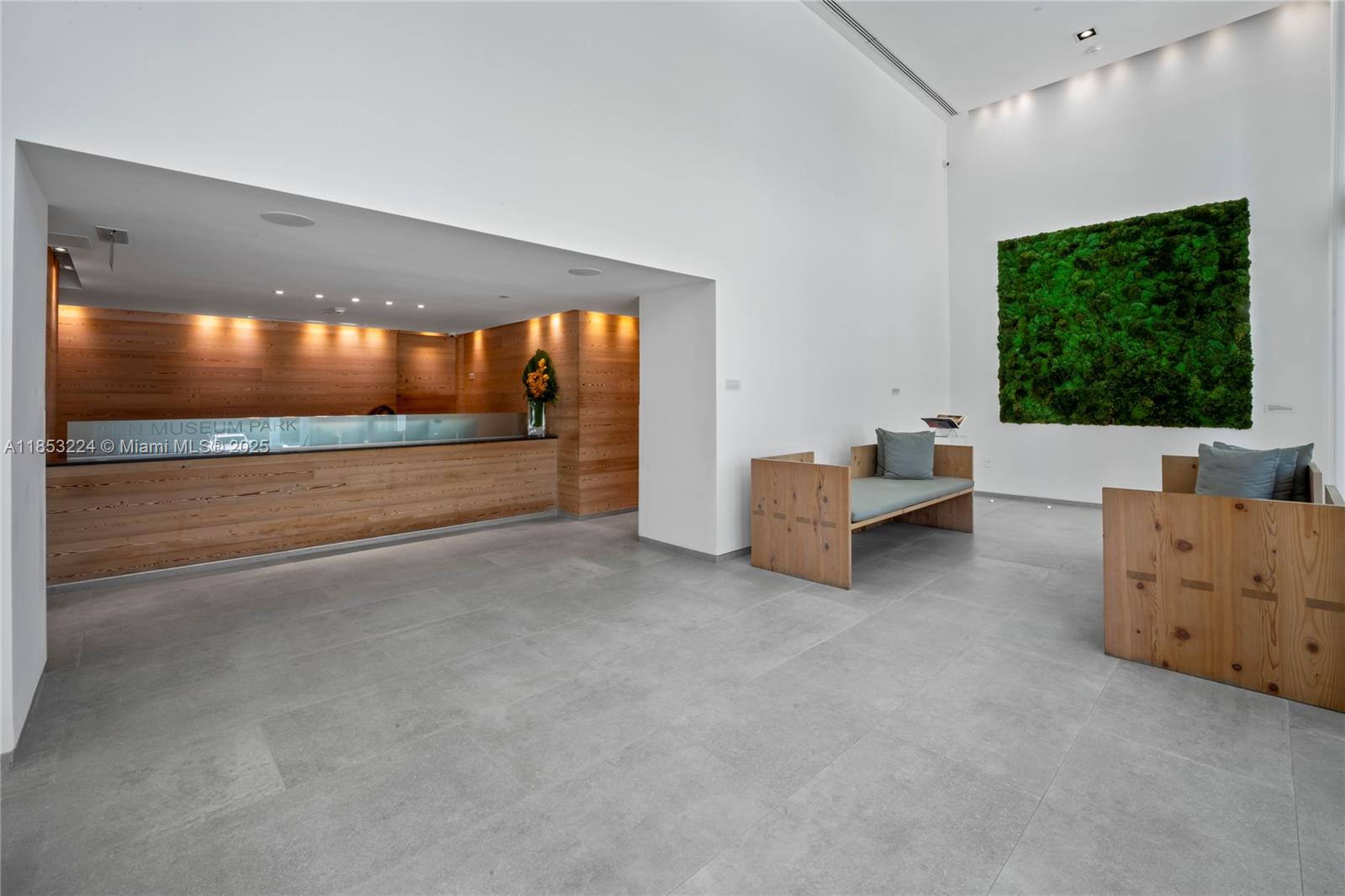 1040 Biscayne Blvd #3203, Miami FL 33132