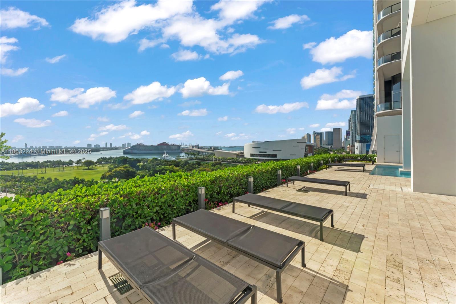 1040 Biscayne Blvd #3203, Miami FL 33132