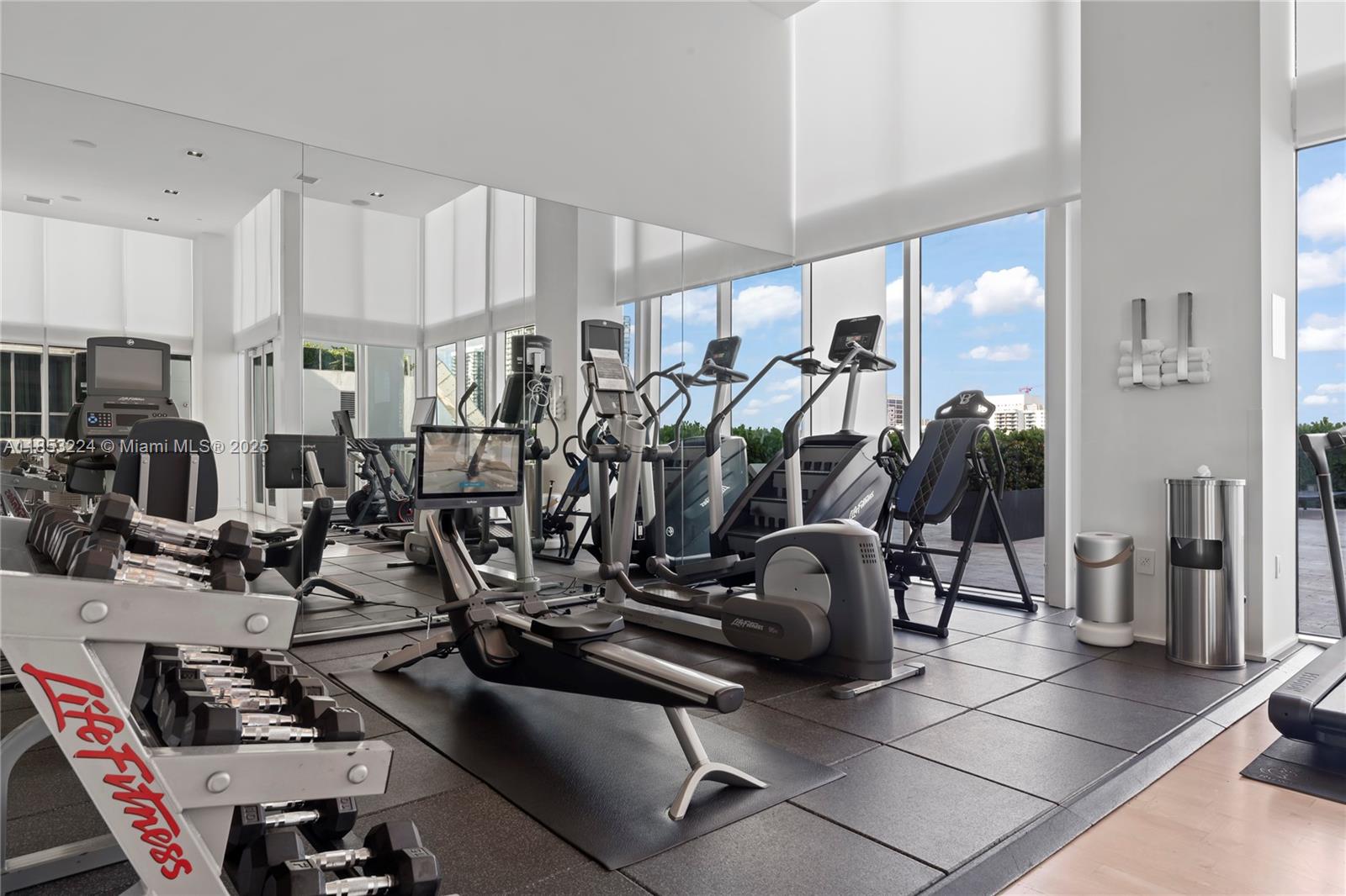 1040 Biscayne Blvd #3203, Miami FL 33132