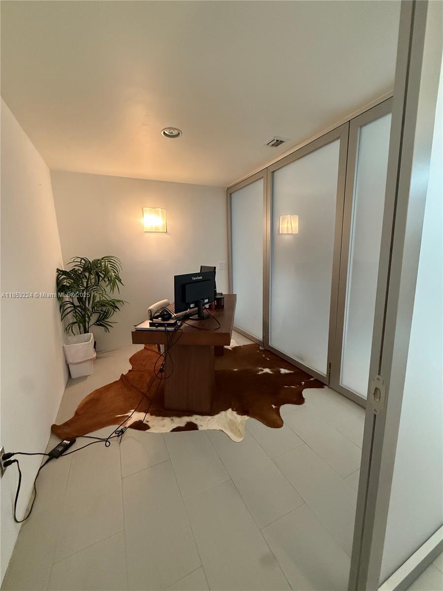 1040 Biscayne Blvd #3203, Miami FL 33132