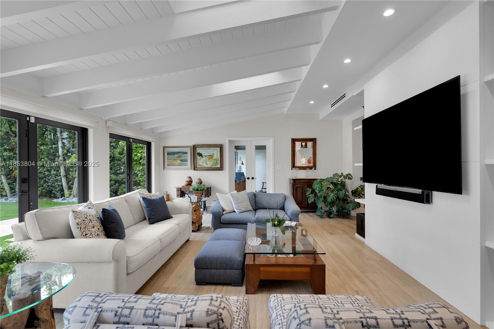 4475 N Meridian Ave, Miami Beach FL 33140