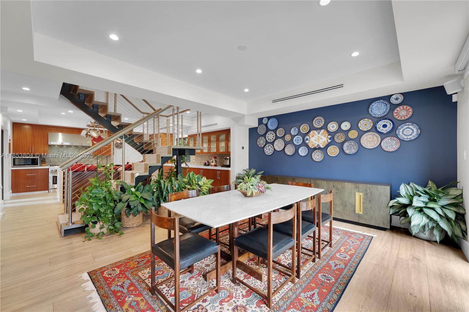 4475 N Meridian Ave, Miami Beach FL 33140