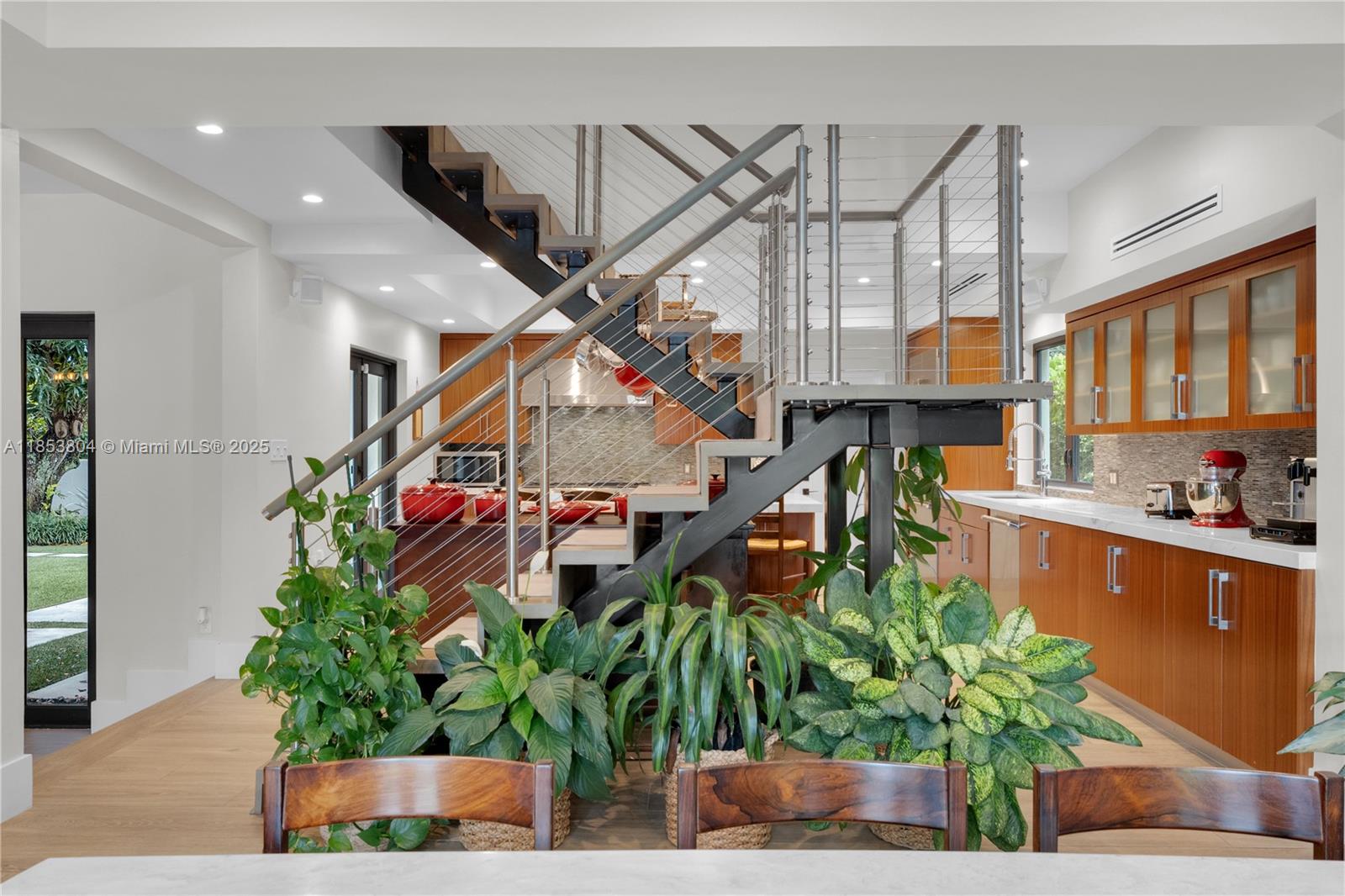 4475 N Meridian Ave, Miami Beach FL 33140