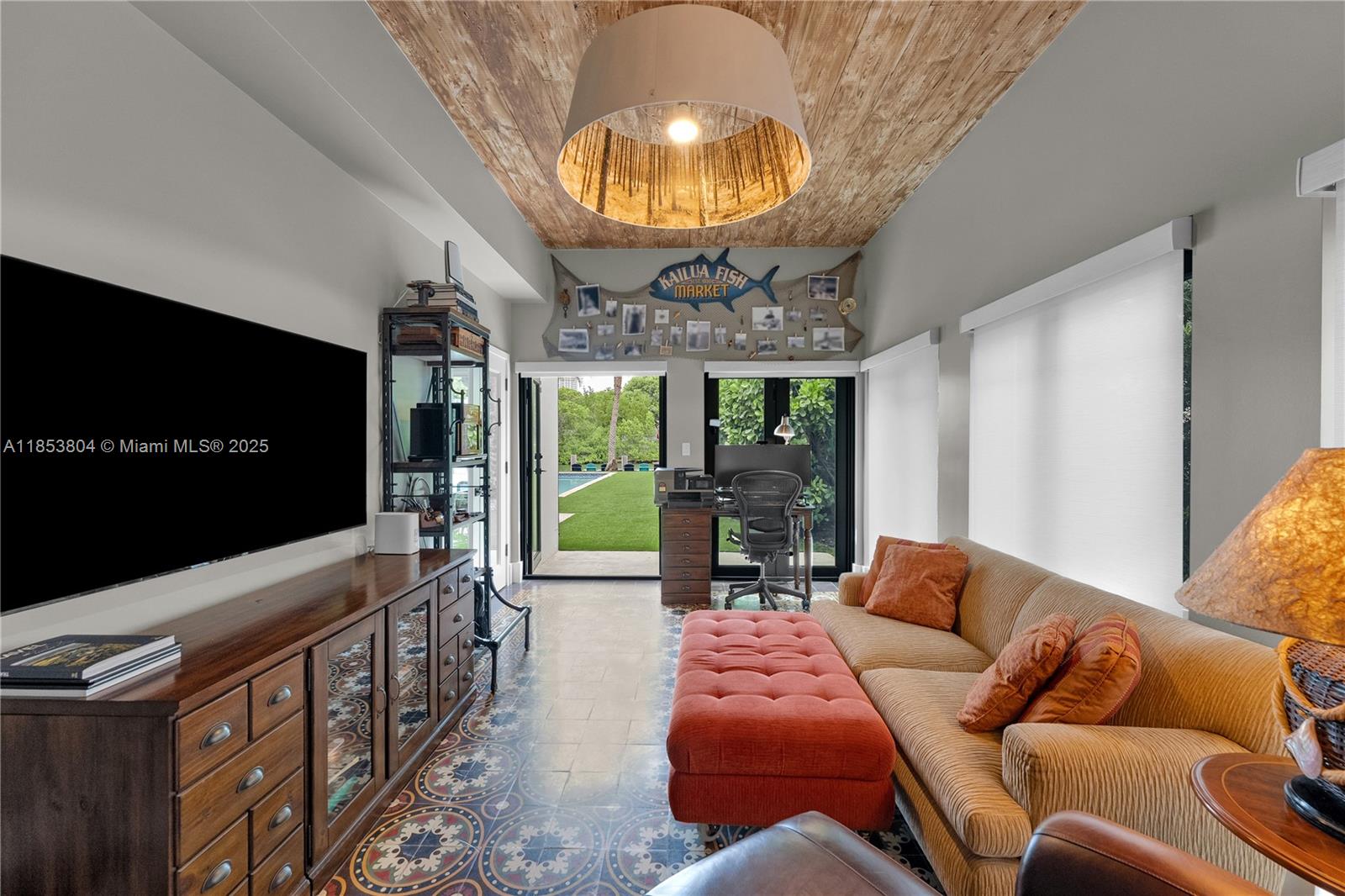 4475 N Meridian Ave, Miami Beach FL 33140