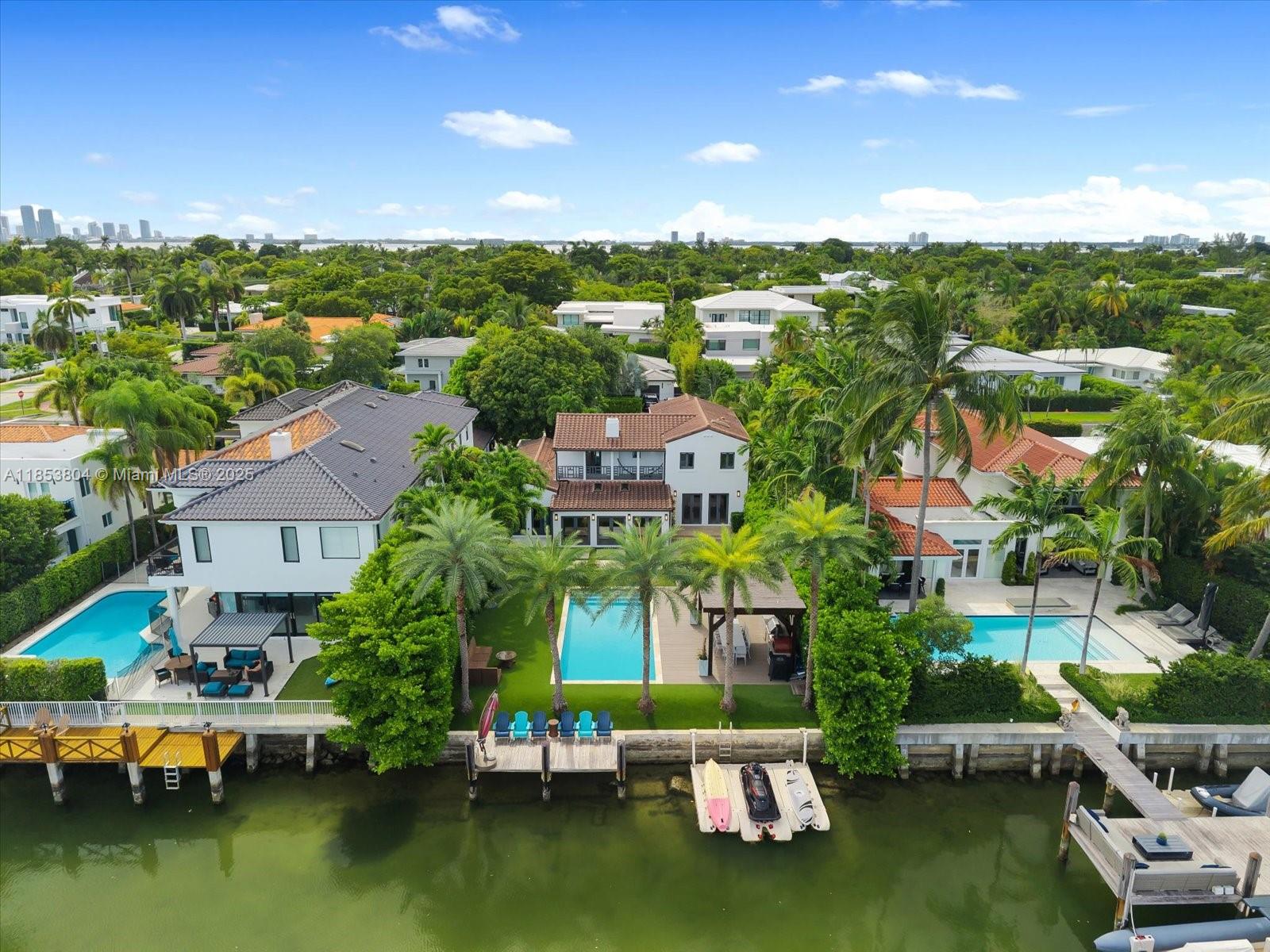 4475 N Meridian Ave, Miami Beach FL 33140