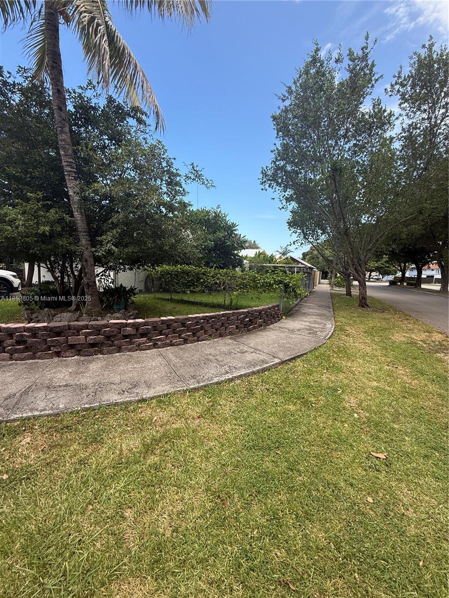 11472 SW 4th St, Sweetwater FL 33174