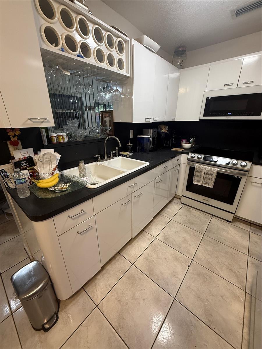 11472 SW 4th St, Sweetwater FL 33174