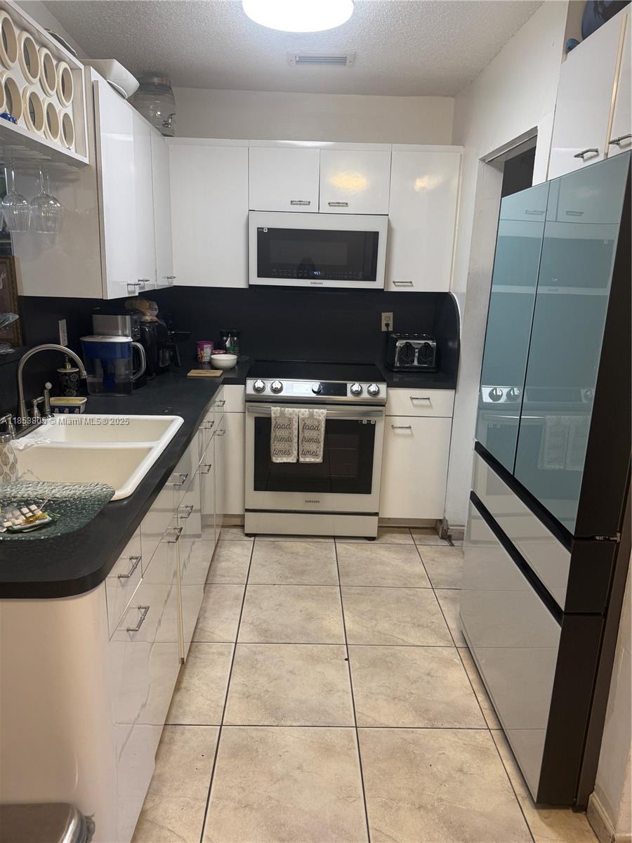 11472 SW 4th St, Sweetwater FL 33174
