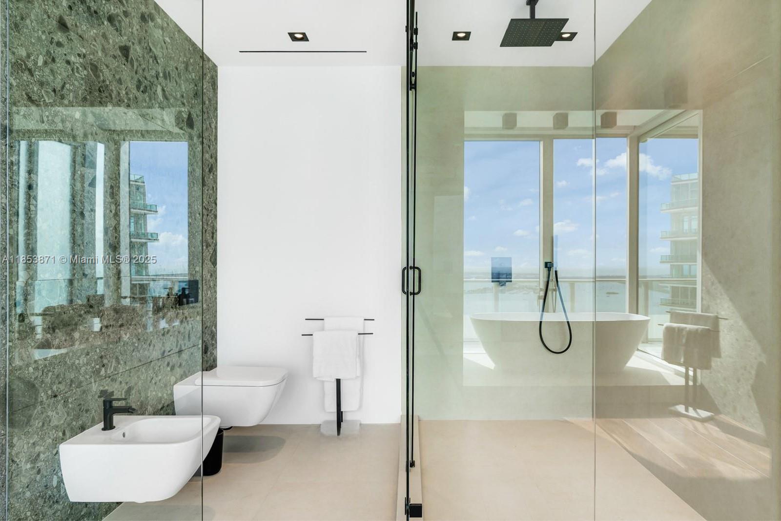1300 Brickell Bay Dr #4401, Miami FL 33131