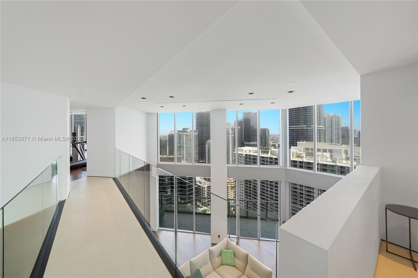 1300 Brickell Bay Dr #4401, Miami FL 33131