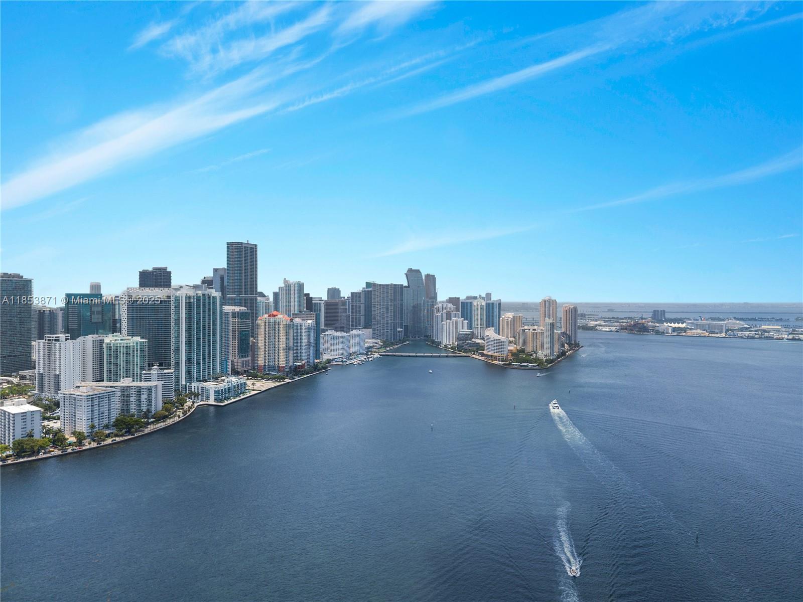 1300 Brickell Bay Dr #4401, Miami FL 33131