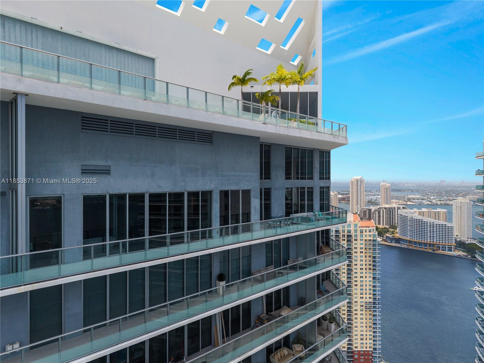 1300 Brickell Bay Dr #4401, Miami FL 33131
