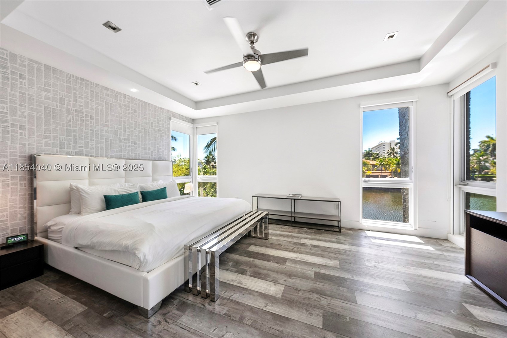 300 Royal Plaza Dr, Fort Lauderdale FL 33301