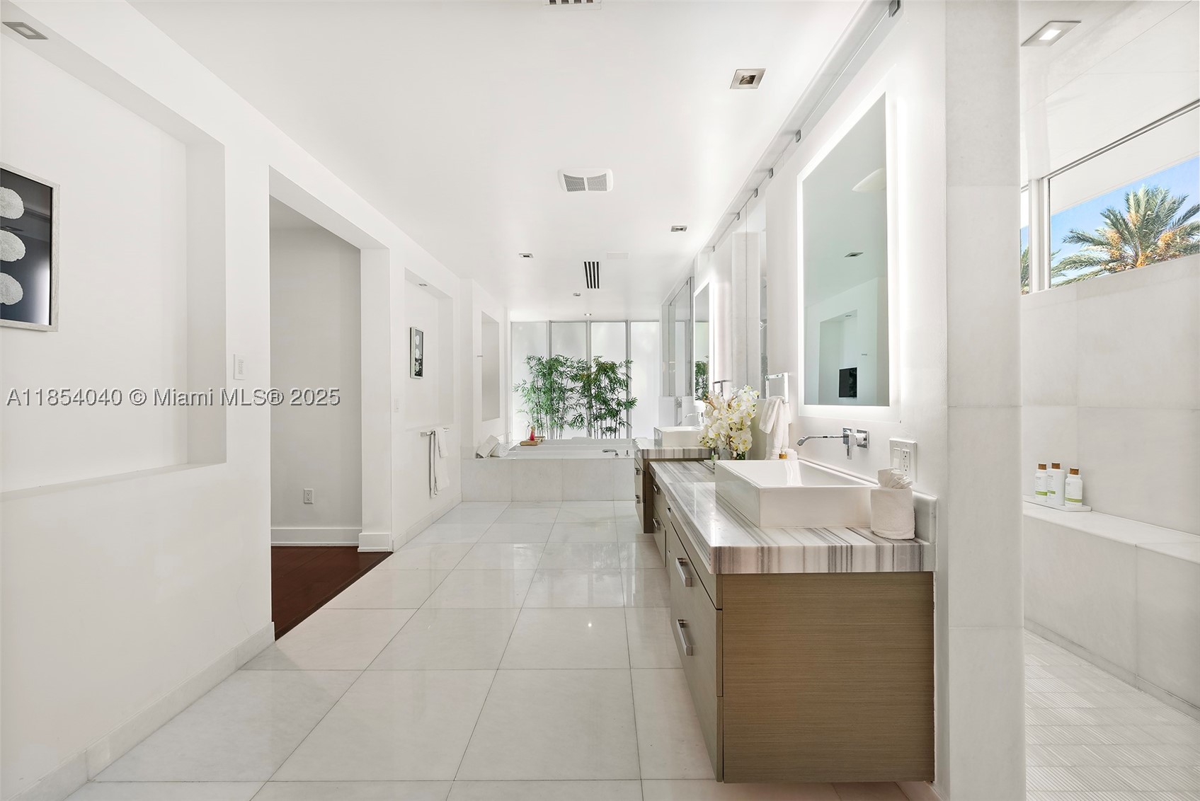 300 Royal Plaza Dr, Fort Lauderdale FL 33301