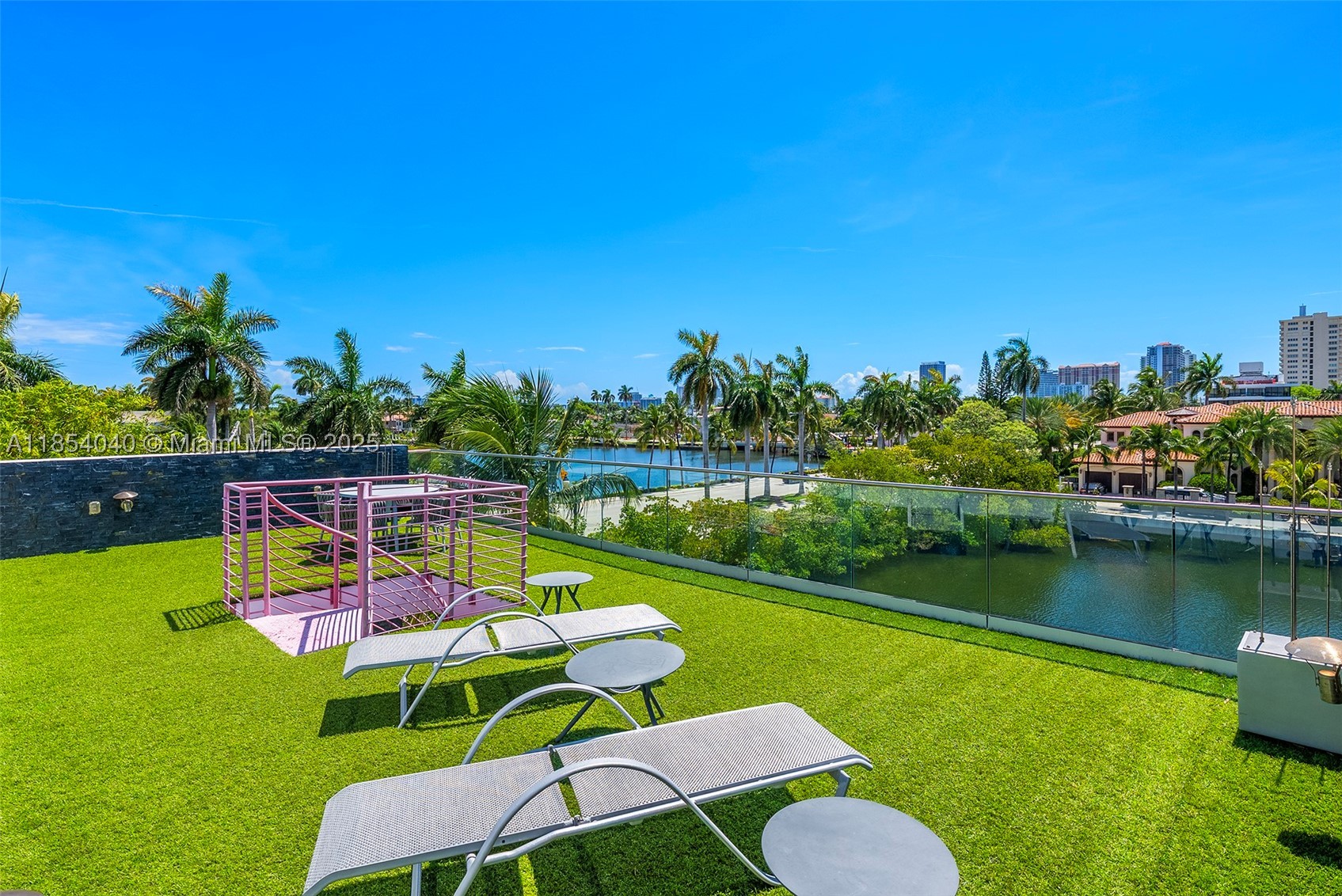 300 Royal Plaza Dr, Fort Lauderdale FL 33301