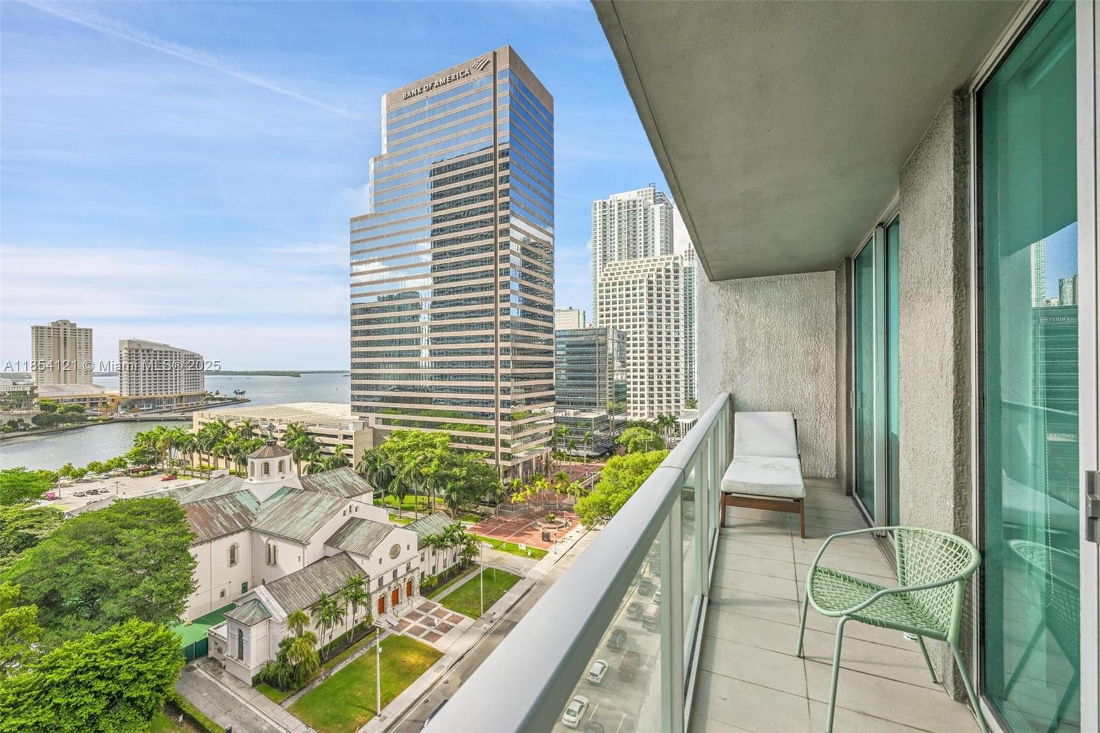 500 Brickell Ave #1401, Miami FL 33131