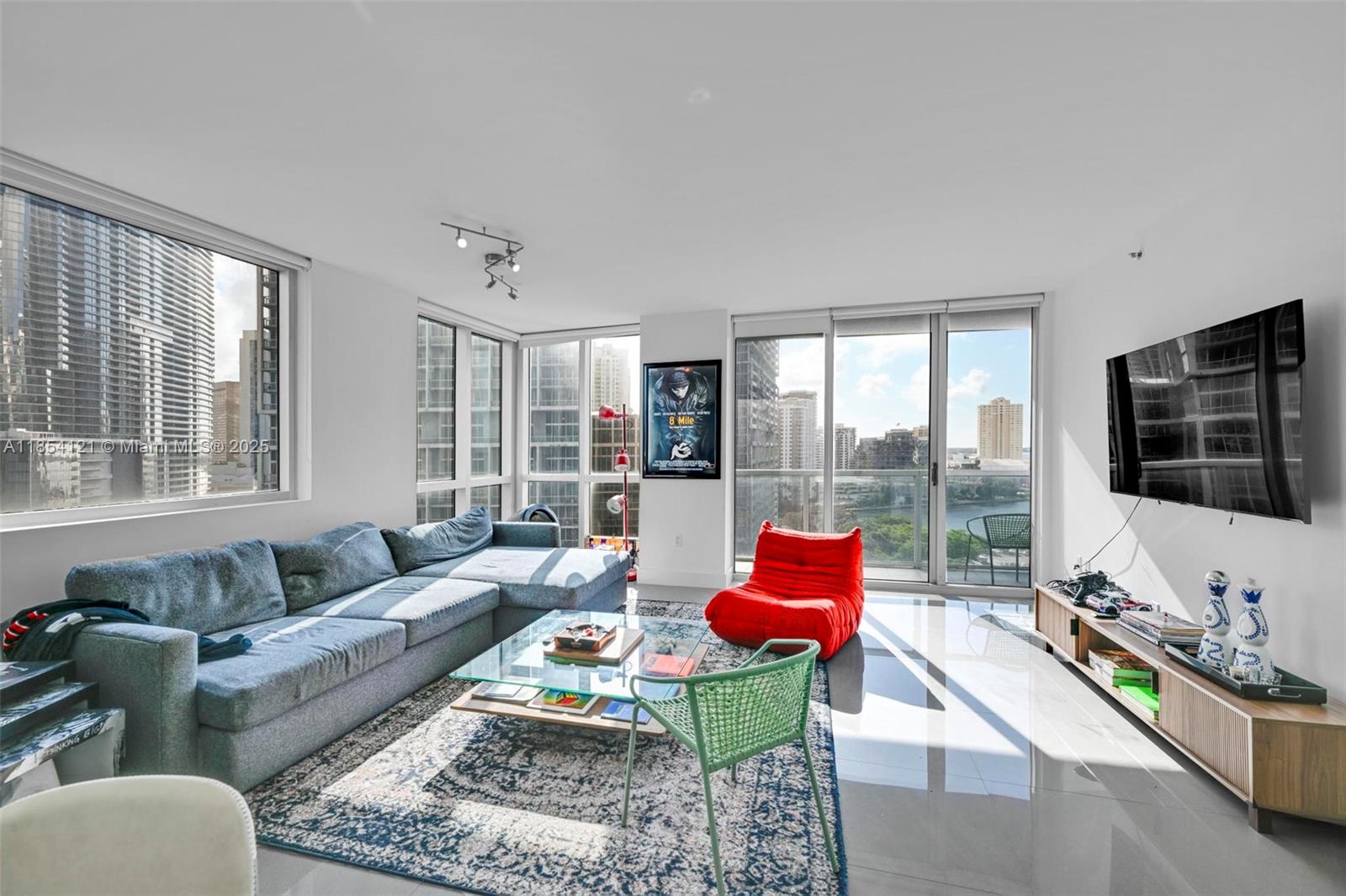 500 Brickell Ave #1401, Miami FL 33131