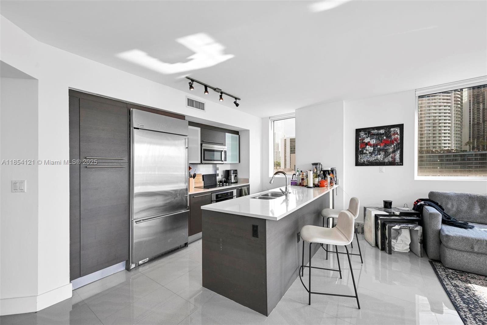 500 Brickell Ave #1401, Miami FL 33131