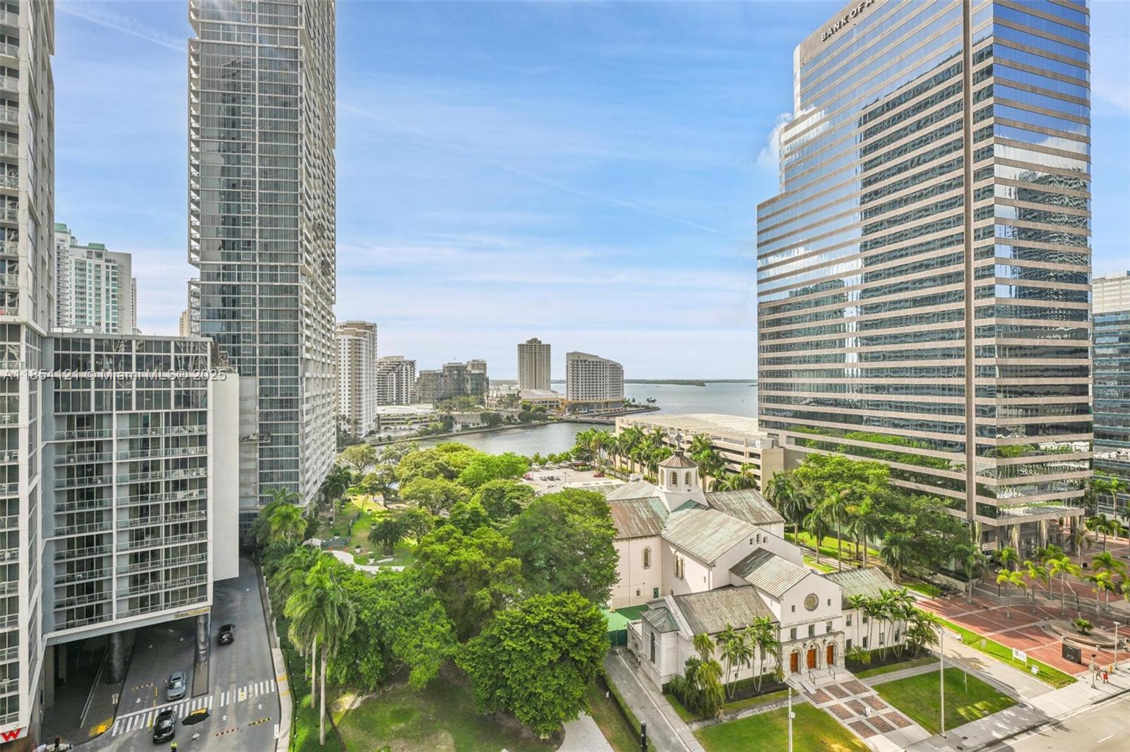 500 Brickell Ave #1401, Miami FL 33131