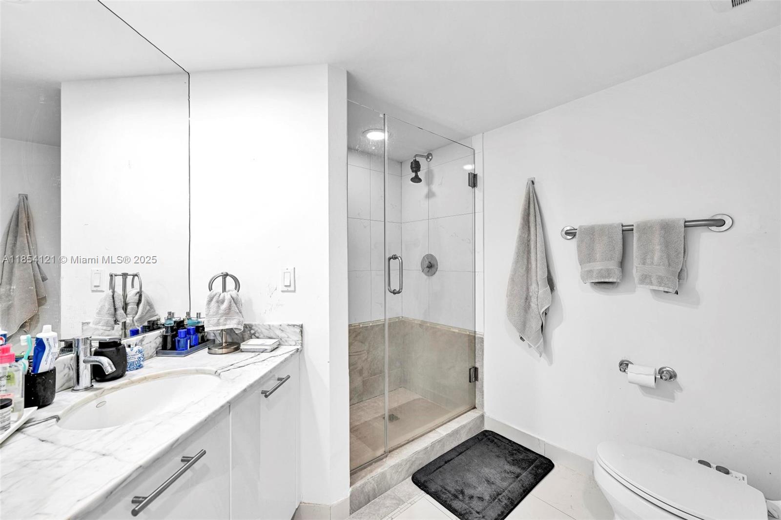 500 Brickell Ave #1401, Miami FL 33131