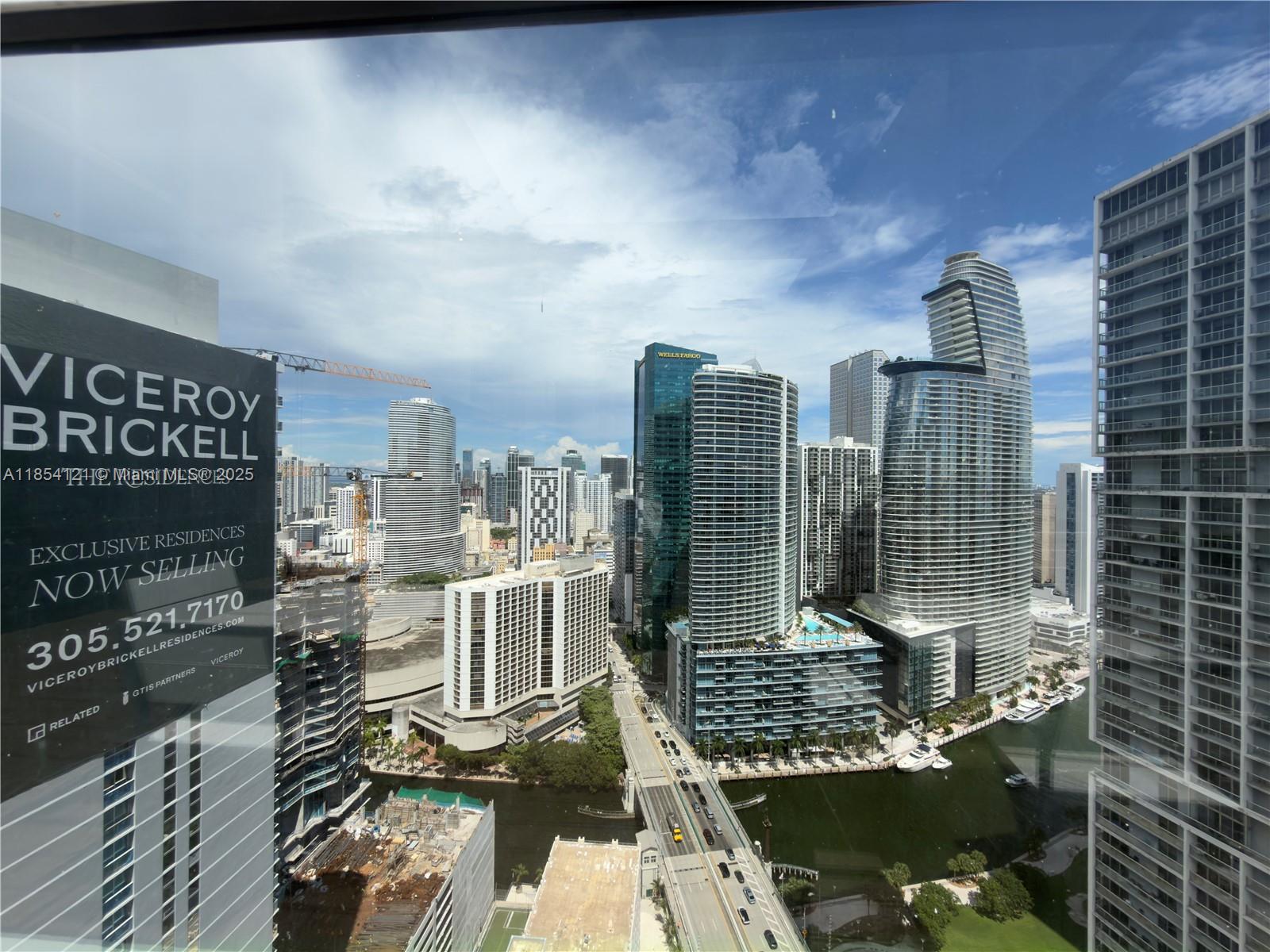 500 Brickell Ave #1401, Miami FL 33131