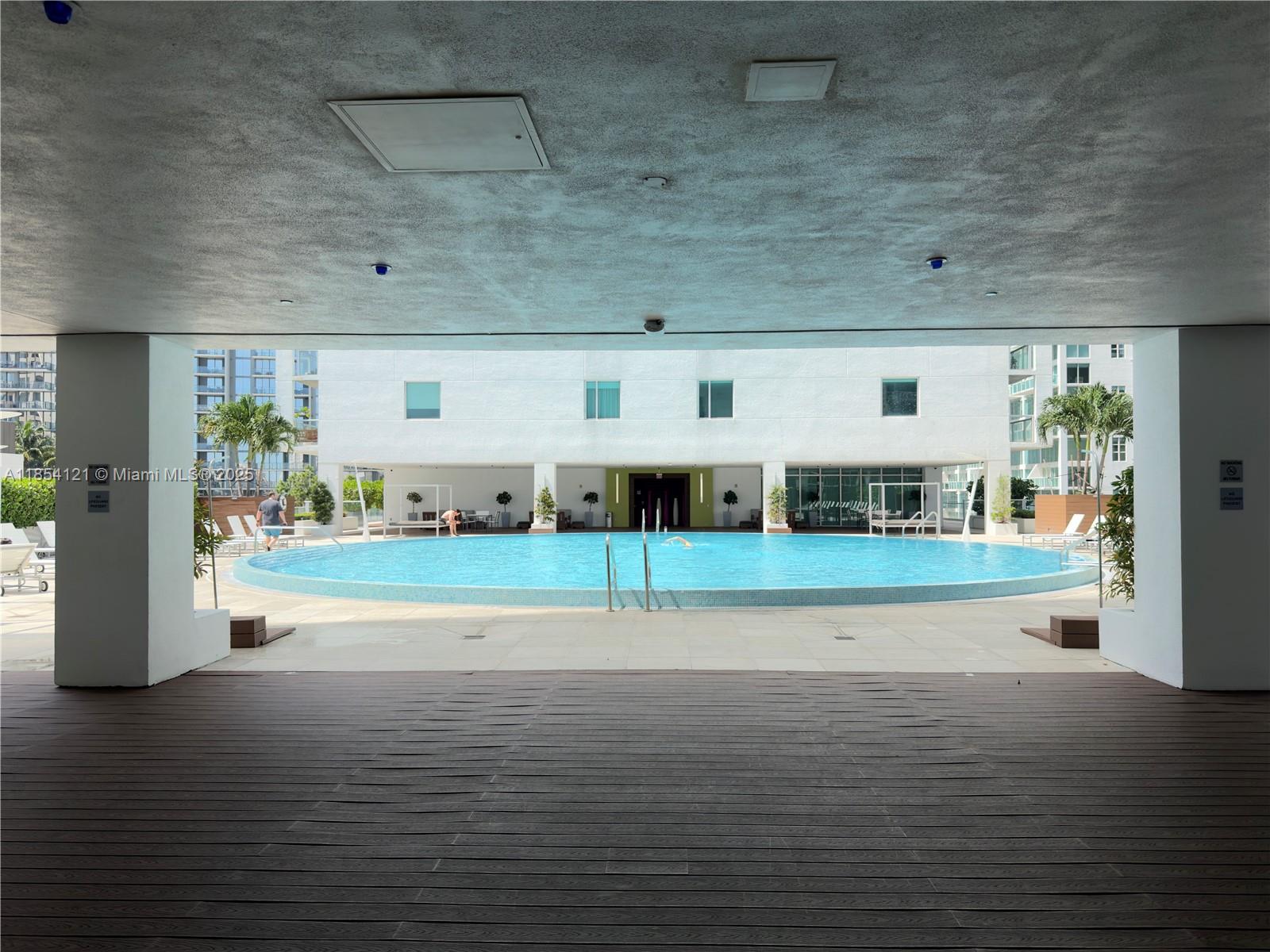 500 Brickell Ave #1401, Miami FL 33131