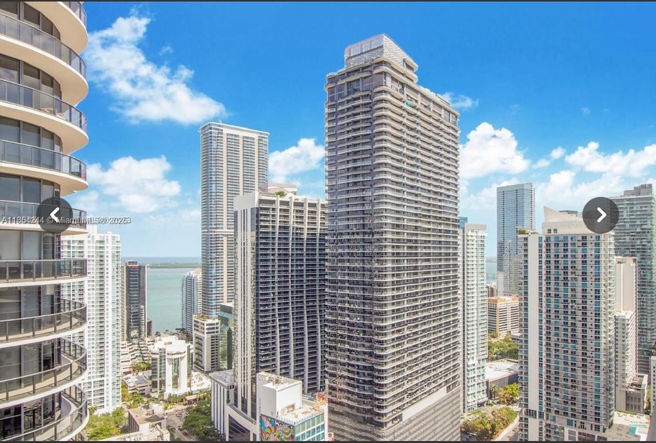 55 SW 9th St #3802, Miami FL 33130