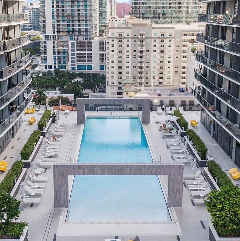 55 SW 9th St #3802, Miami FL 33130