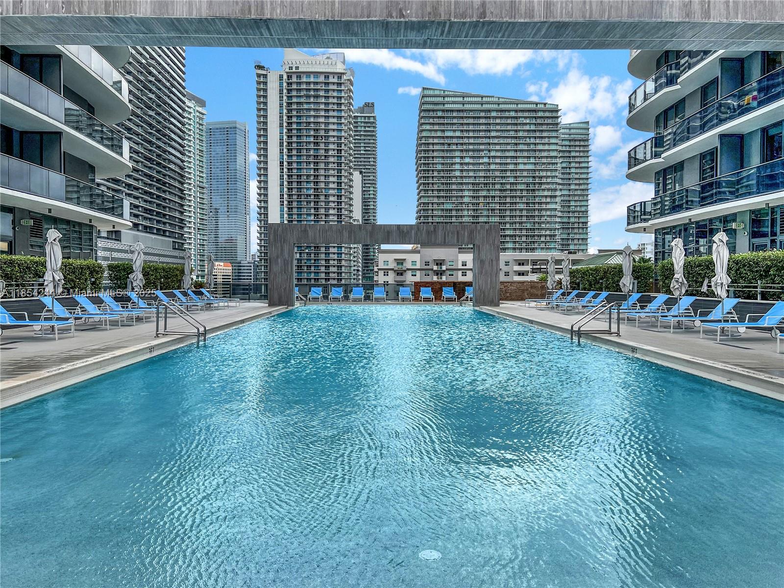 55 SW 9th St #3802, Miami FL 33130