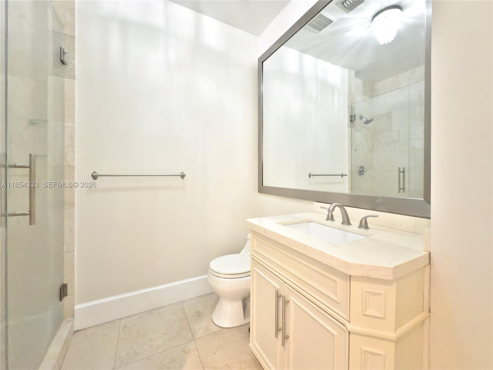 848 Brickell Key Dr #306, Miami FL 33131