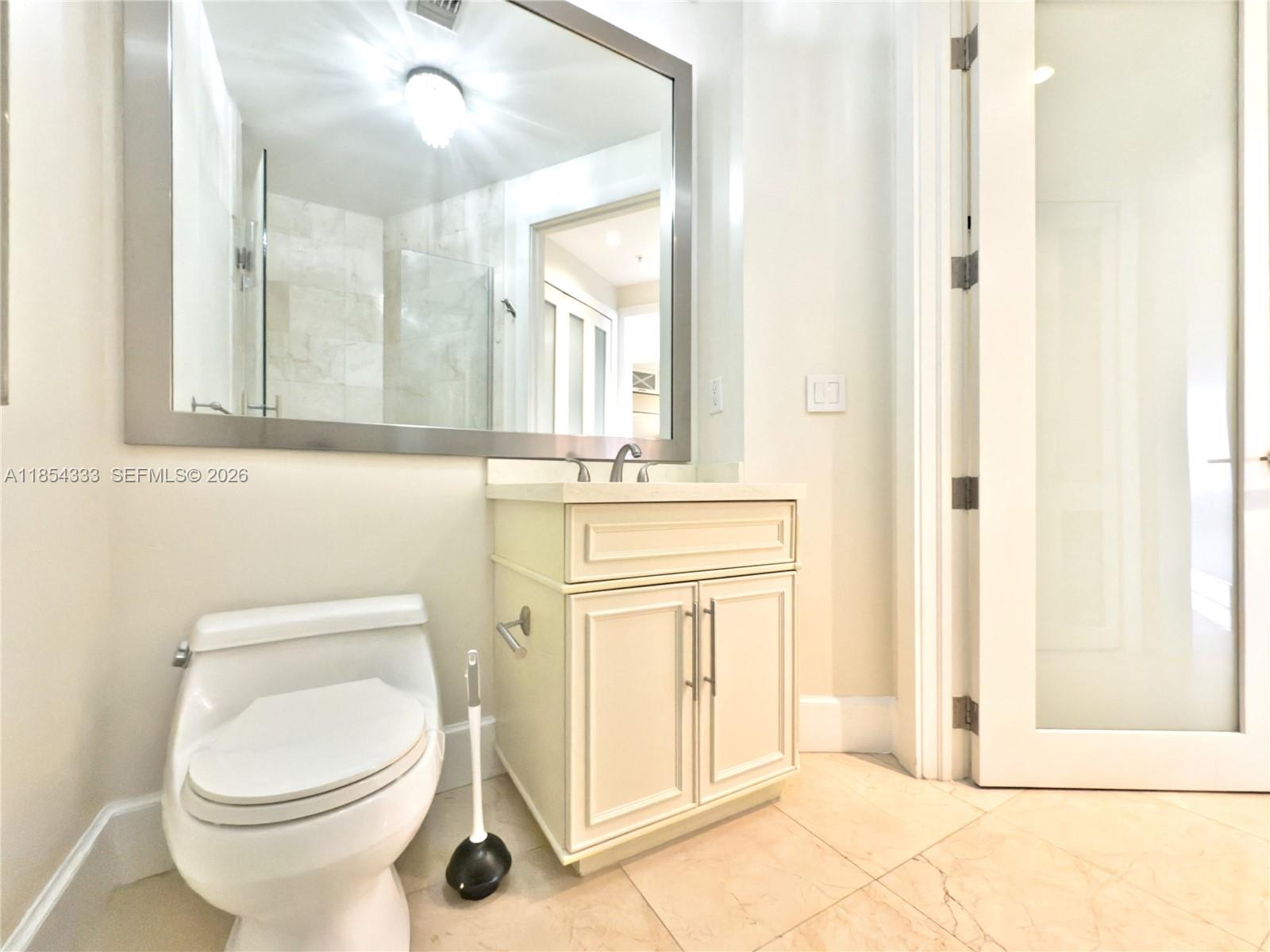848 Brickell Key Dr #306, Miami FL 33131