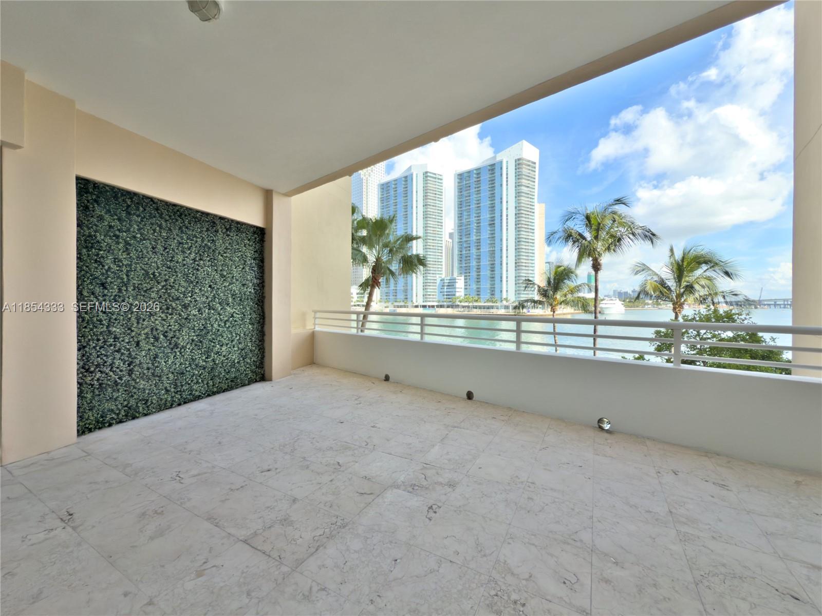 848 Brickell Key Dr #306, Miami FL 33131