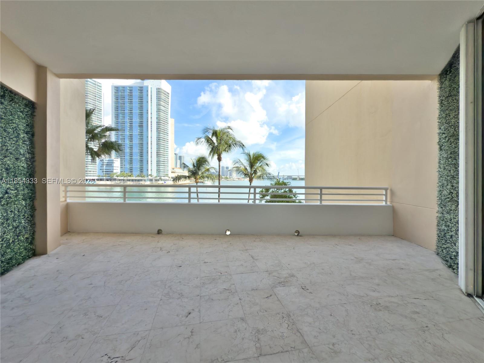848 Brickell Key Dr #306, Miami FL 33131