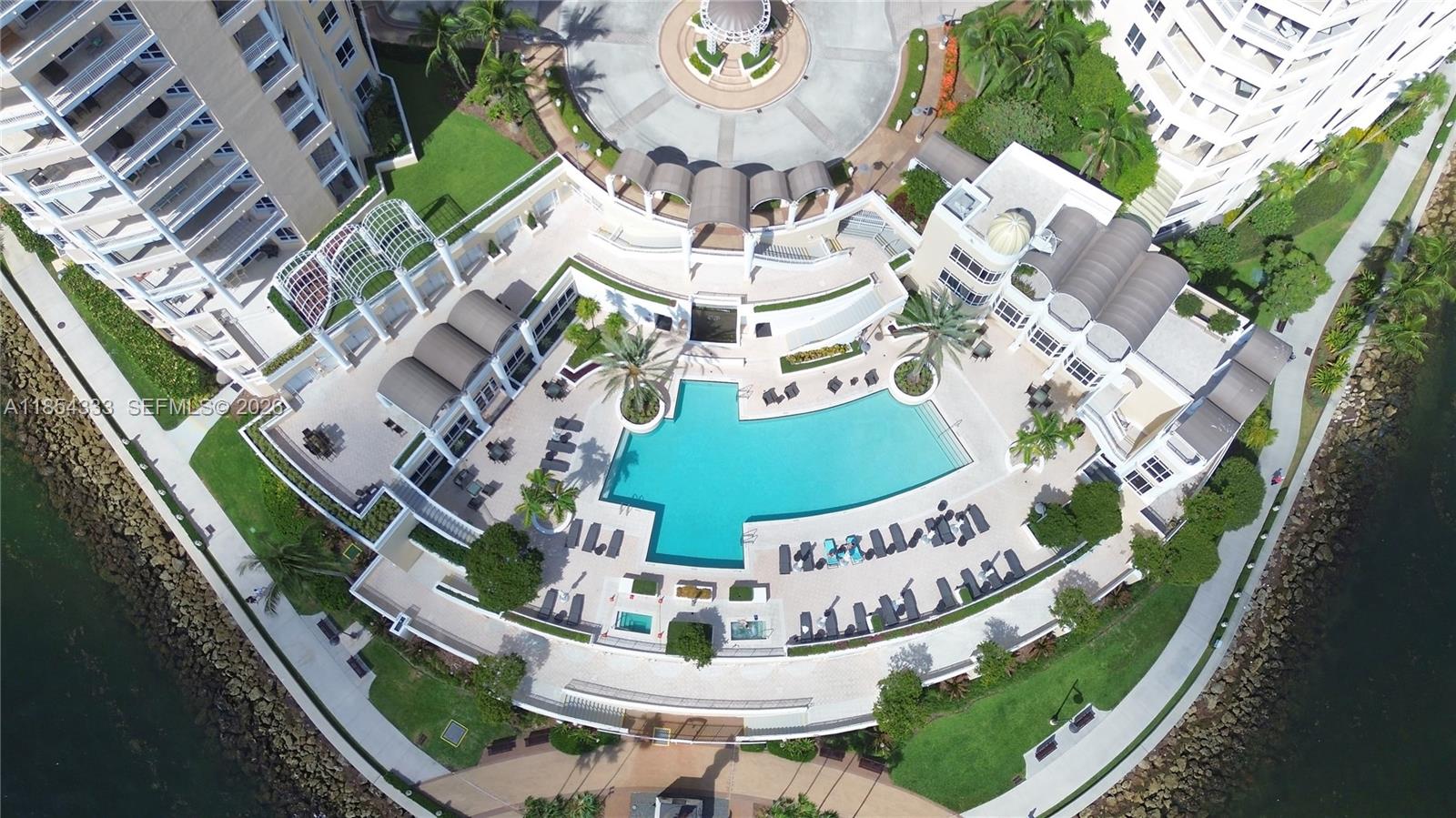848 Brickell Key Dr #306, Miami FL 33131