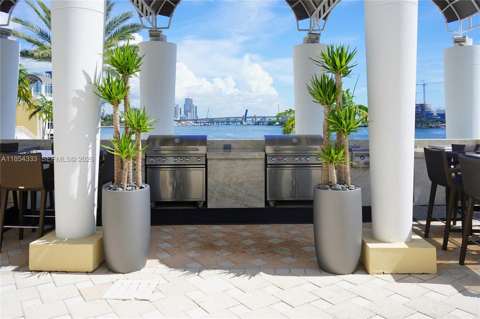 848 Brickell Key Dr #306, Miami FL 33131