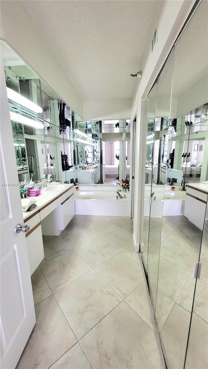 3530 Mystic Pointe Dr #2508, Aventura FL 33180