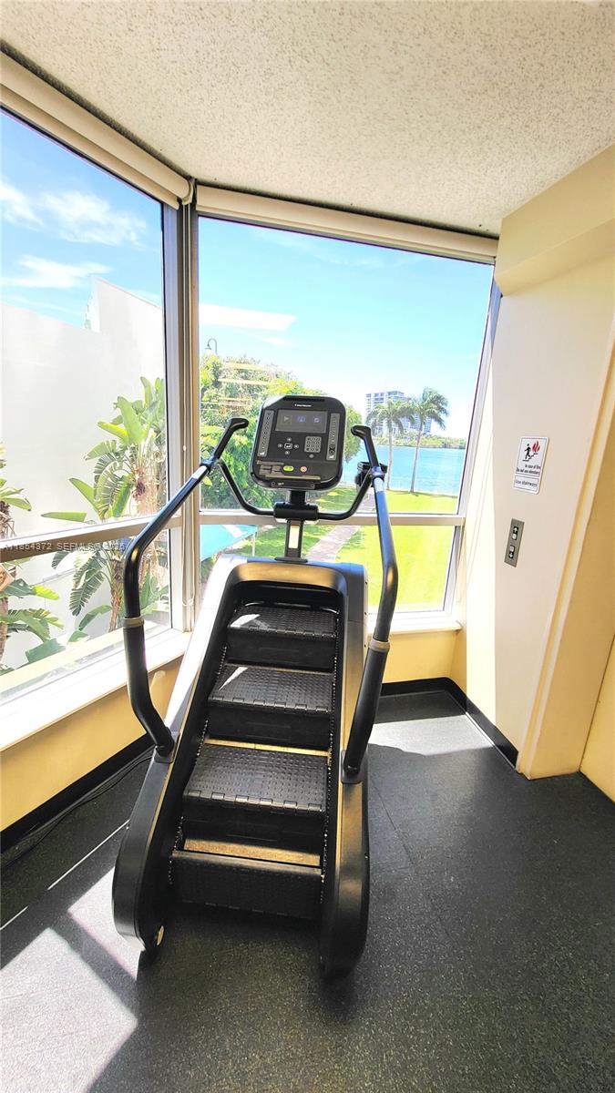 3530 Mystic Pointe Dr #2508, Aventura FL 33180