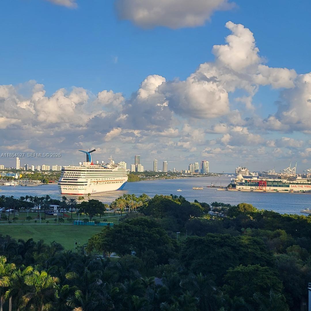 1040 Biscayne Blvd #3508, Miami FL 33132
