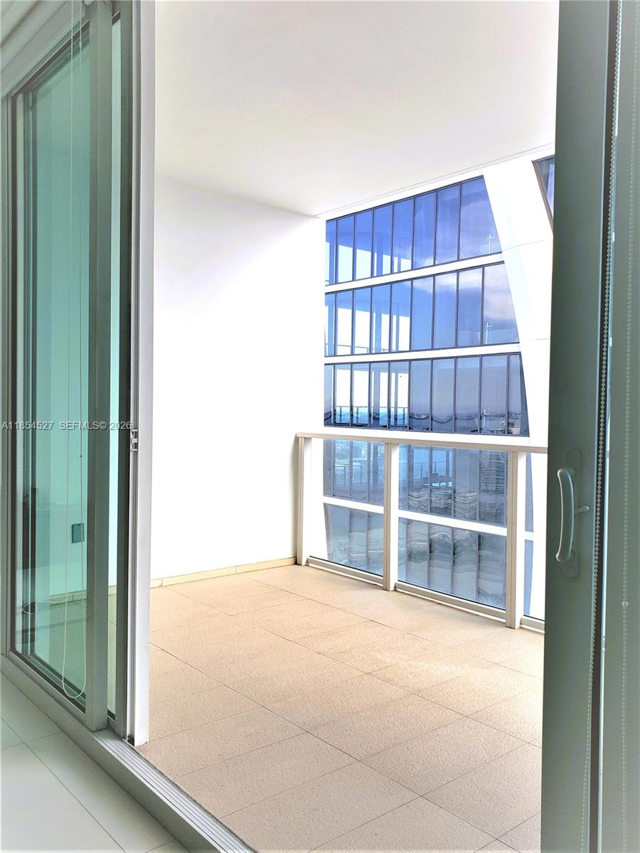 1040 Biscayne Blvd #3508, Miami FL 33132
