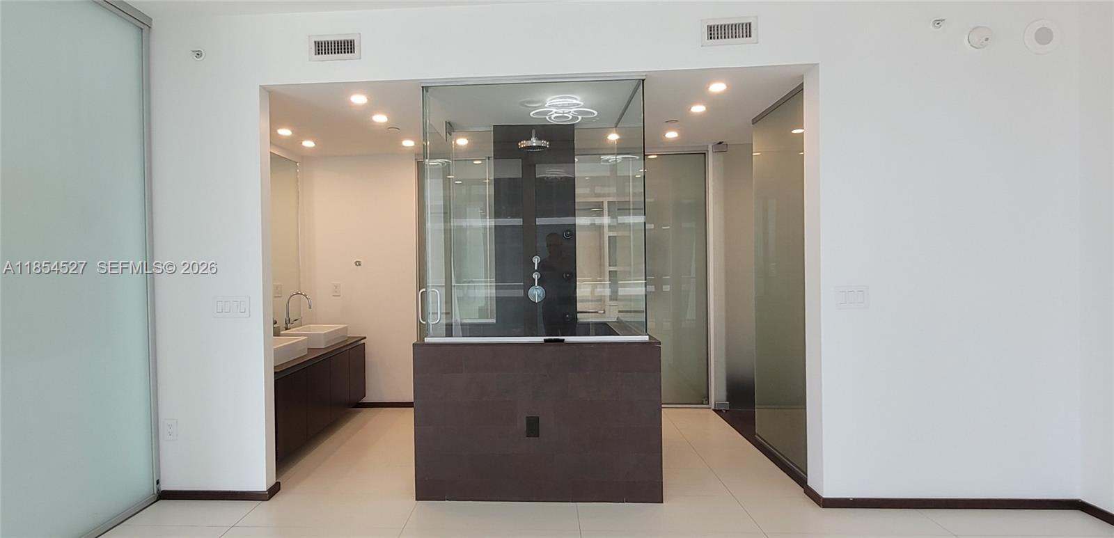 1040 Biscayne Blvd #3508, Miami FL 33132