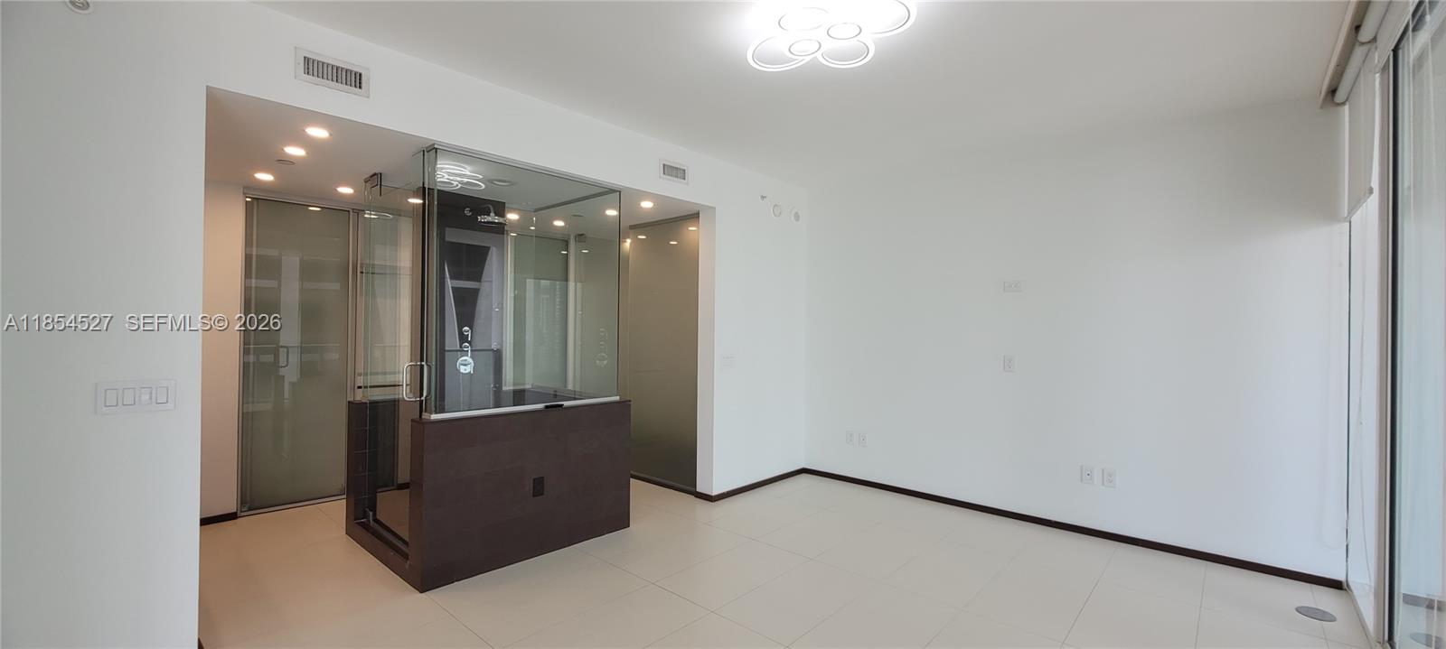 1040 Biscayne Blvd #3508, Miami FL 33132